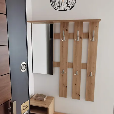 Leona C0 - Moderan Blizu Staze شقة *