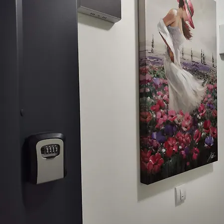 Leona C0 - Moderan Blizu Staze Divčibare