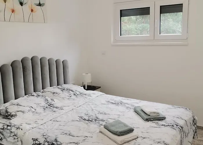 Leona C0 - Moderan Blizu Staze Apartament *