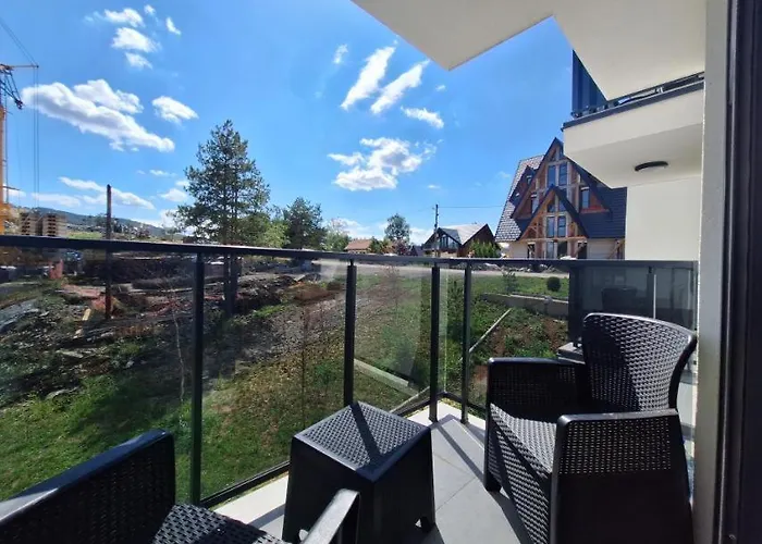 Leona C0 - Moderan Blizu Staze Apartament