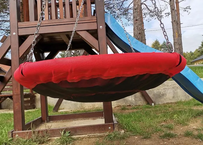 Leona C0 - Moderan Blizu Staze *