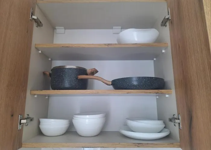 Leona C0 - Moderan Blizu Staze Apartament *