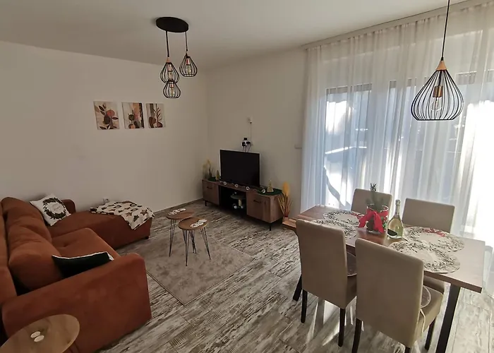 Leona C0 - Moderan Blizu Staze Apartament *